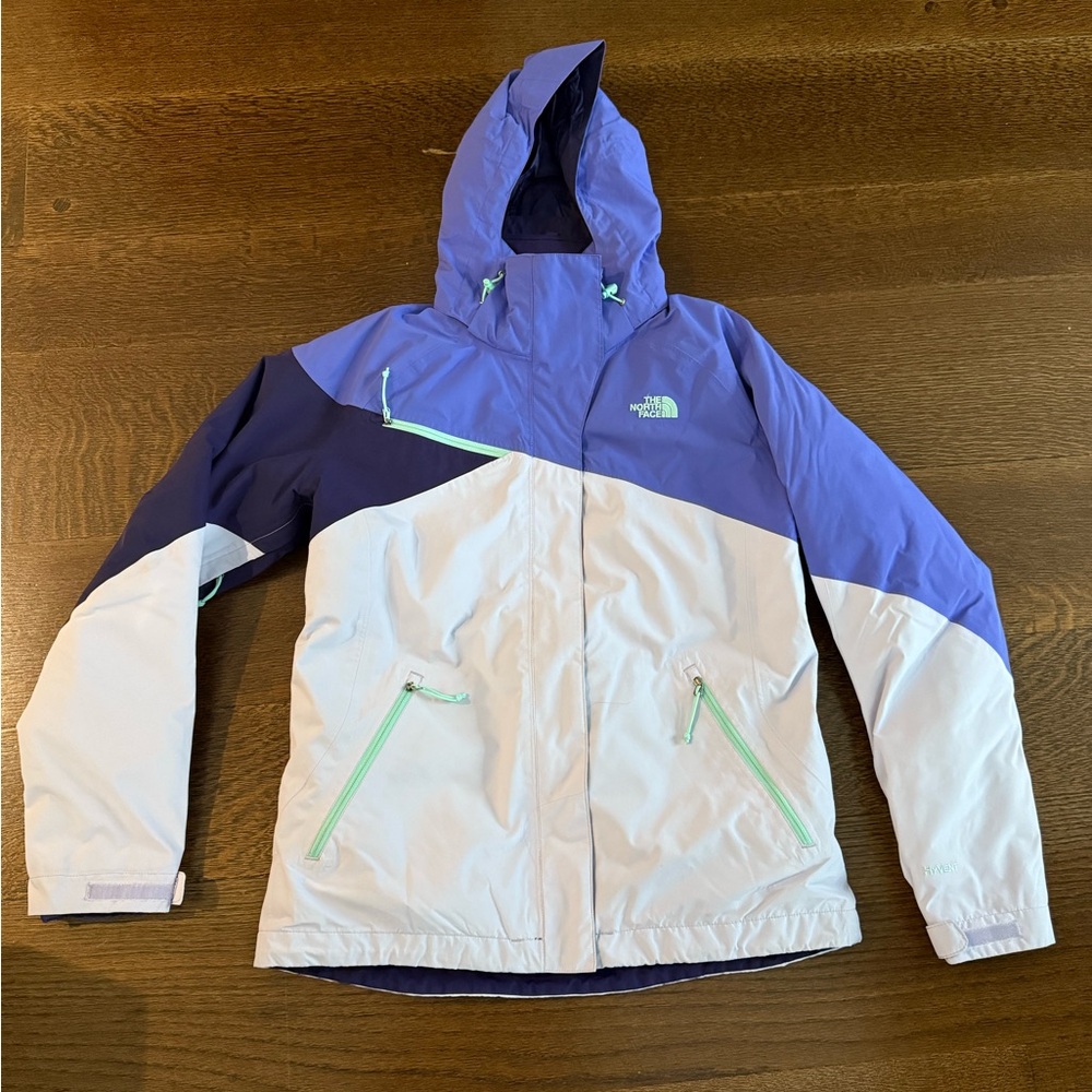 The North Face lightweight snowboard jacket - Picture 2 of 8